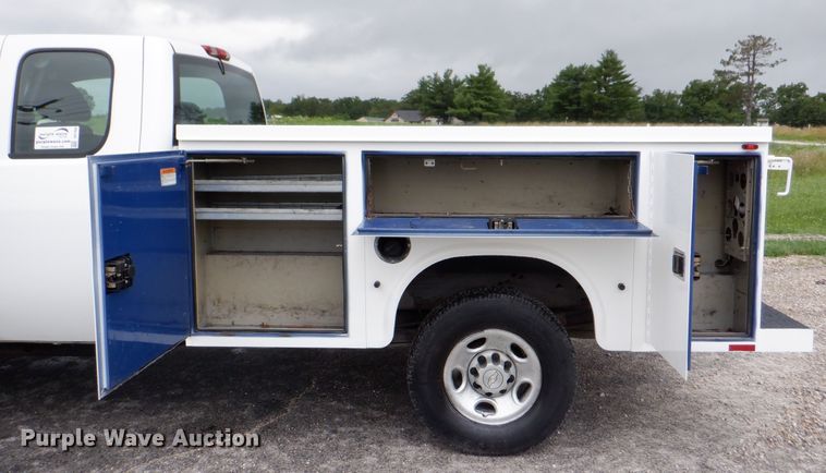 image for item DH1056 2008 Chevrolet Silverado 2500  Ext. Cab utility bed pickup truck