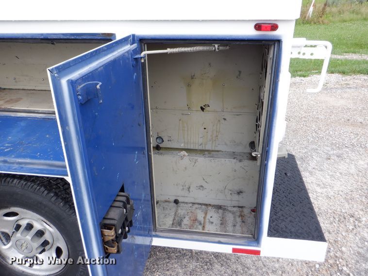 image for item DH1056 2008 Chevrolet Silverado 2500  Ext. Cab utility bed pickup truck