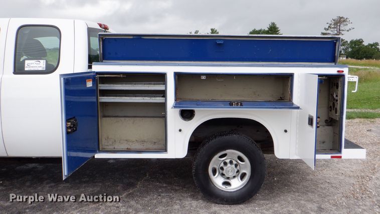 image for item DH1056 2008 Chevrolet Silverado 2500  Ext. Cab utility bed pickup truck