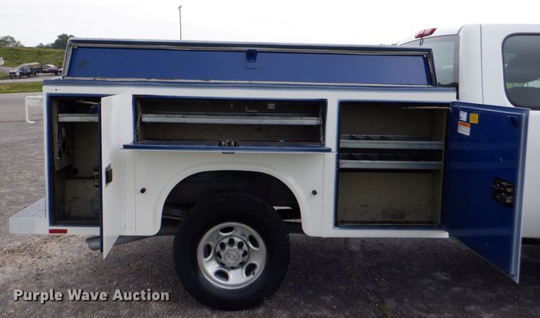 image for item DH1056 2008 Chevrolet Silverado 2500  Ext. Cab utility bed pickup truck