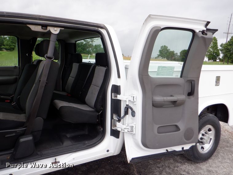 image for item DH1056 2008 Chevrolet Silverado 2500  Ext. Cab utility bed pickup truck