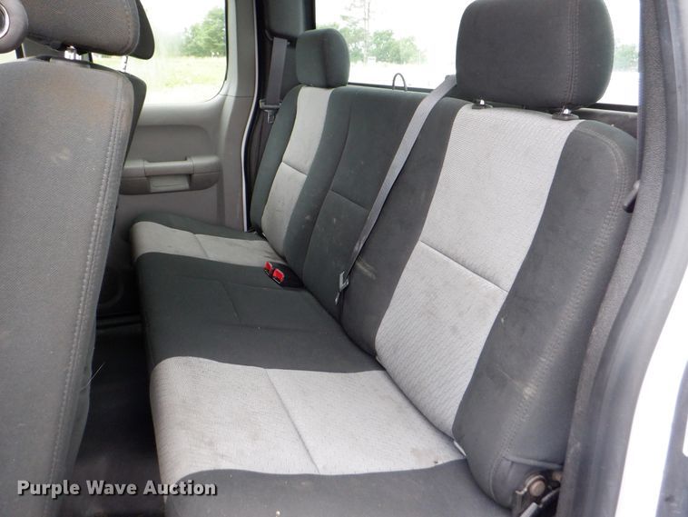 image for item DH1056 2008 Chevrolet Silverado 2500  Ext. Cab utility bed pickup truck