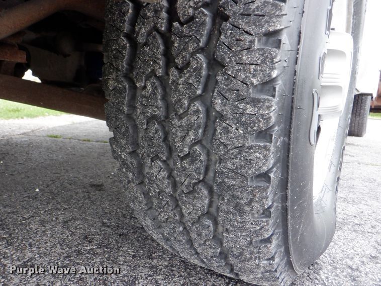 image for item DH1056 2008 Chevrolet Silverado 2500  Ext. Cab utility bed pickup truck