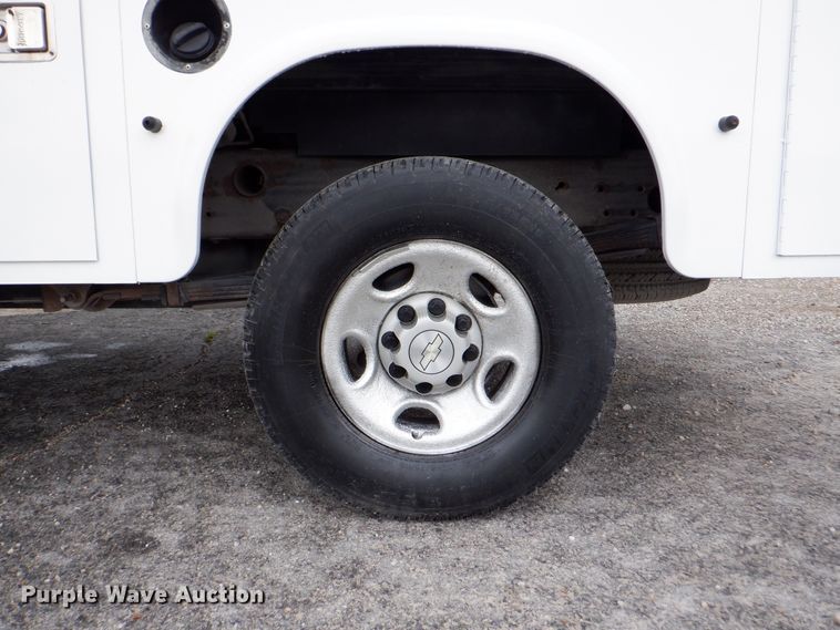 image for item DH1056 2008 Chevrolet Silverado 2500  Ext. Cab utility bed pickup truck