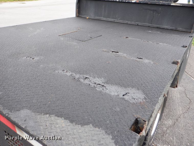 image for item DH1060 2006 Ford F350 Super Duty XL  SuperCab flatbed pickup truck