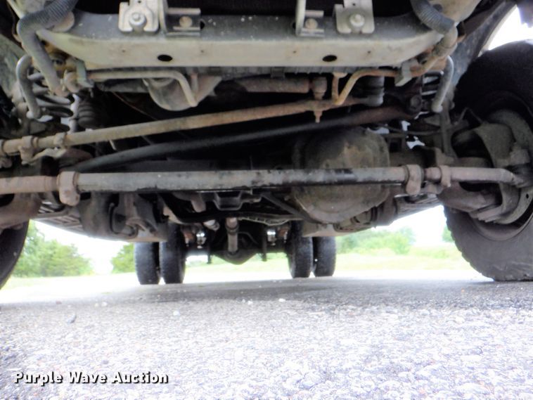 image for item DH1060 2006 Ford F350 Super Duty XL  SuperCab flatbed pickup truck