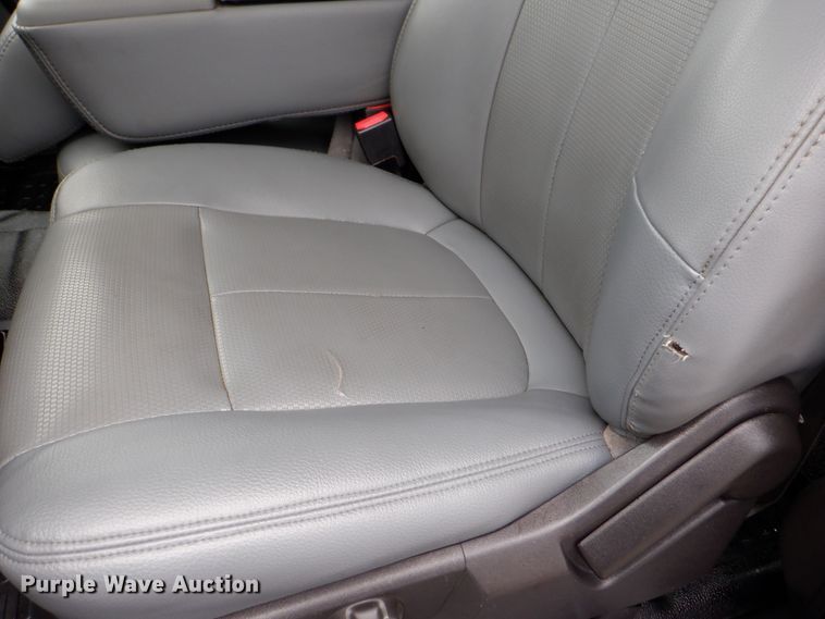 image for item DH1061 2011 Ford F450 Super Duty XL  Crew Cab utility bed truck