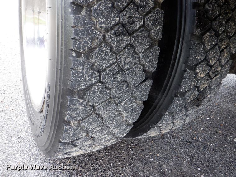 image for item DH1061 2011 Ford F450 Super Duty XL  Crew Cab utility bed truck