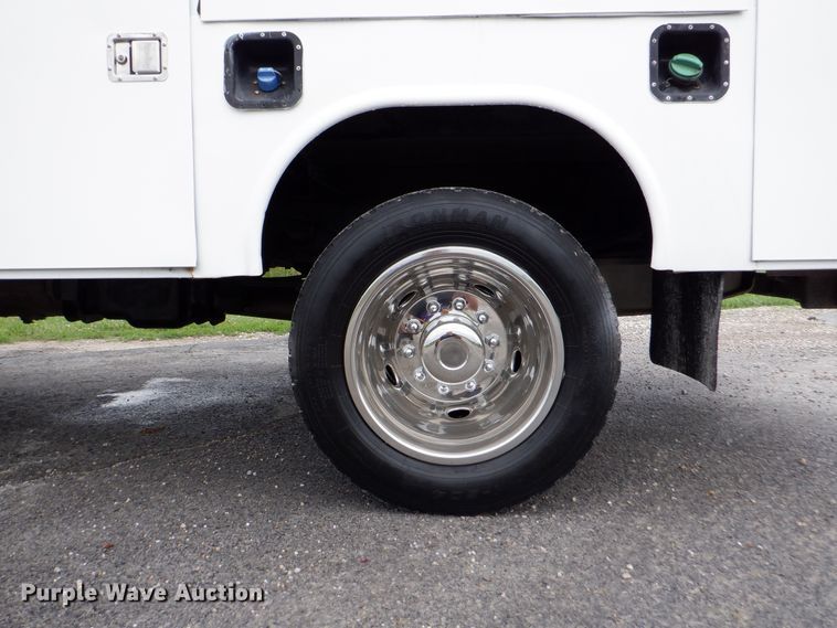 image for item DH1061 2011 Ford F450 Super Duty XL  Crew Cab utility bed truck