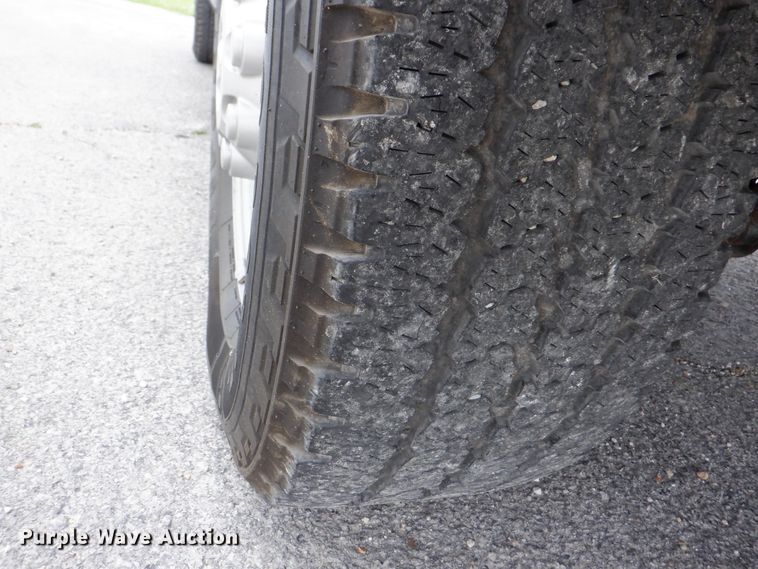 image for item DH1068 2011 Dodge Ram 2500HD  utility bed pickup truck