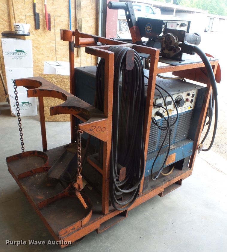 image for item DH3800 Miller Deltaweld 450 wire feed welder