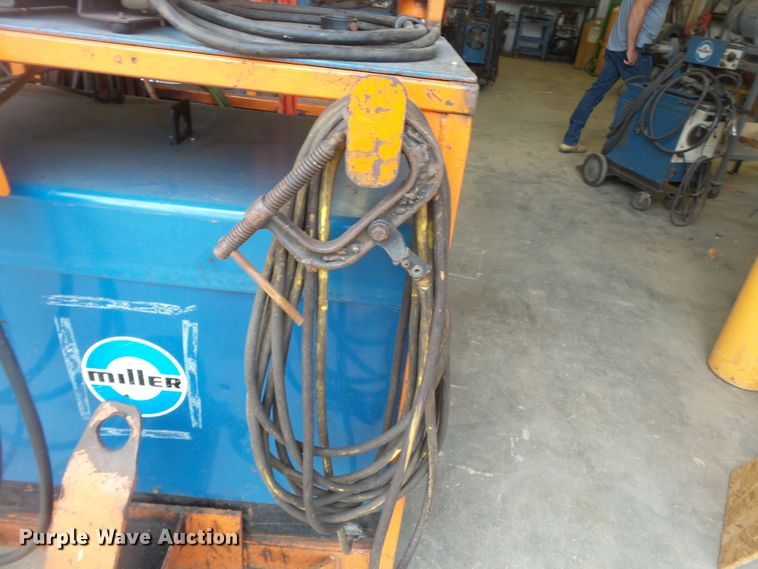 image for item DH3800 Miller Deltaweld 450 wire feed welder
