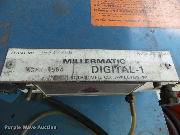 image for item DH3800 Miller Deltaweld 450 wire feed welder