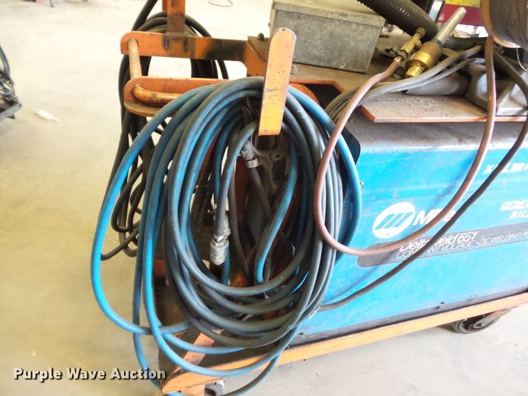image for item DH3804 Miller Deltaweld 651 welder