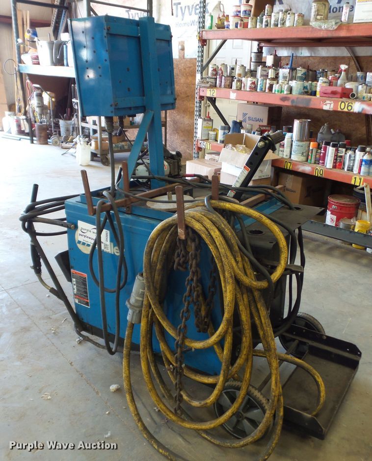 image for item DH3807 Miller Dimension 652 welder