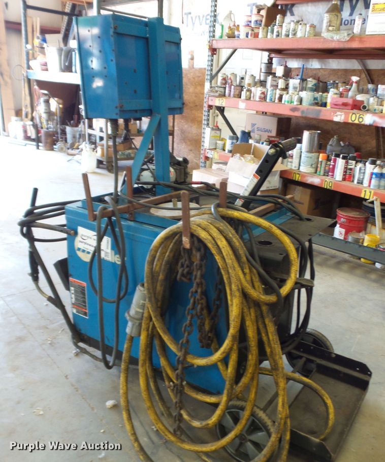 image for item DH3807 Miller Dimension 652 welder