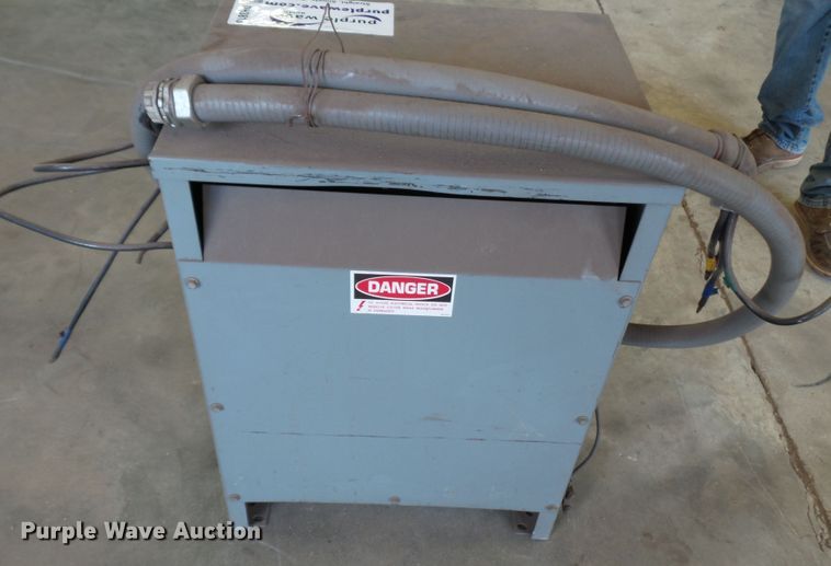 image for item DH3813 Square D 25S3H transformer