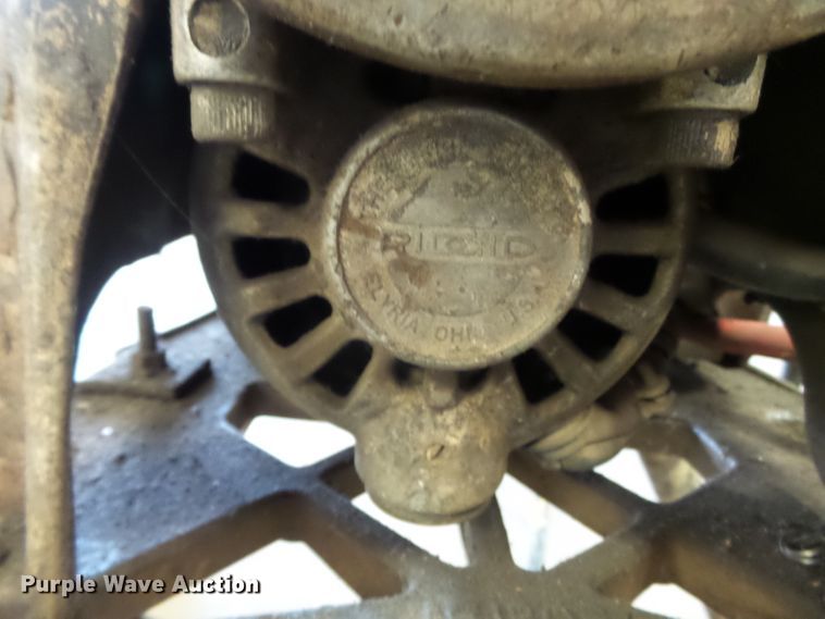 image for item DH3815 (2) Rigid 300 pipe threaders