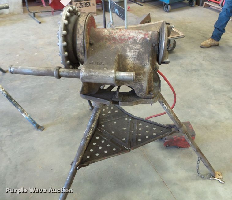 image for item DH3815 (2) Rigid 300 pipe threaders