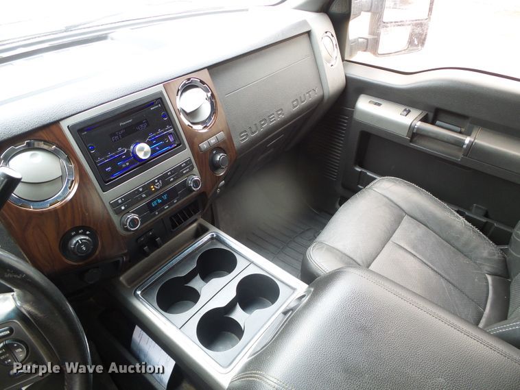 image for item DH4921 2011 Ford F250 Super Duty Lariat  Crew Cab pickup truck