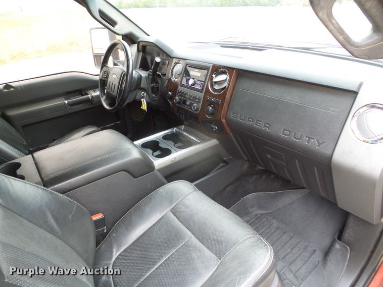 image for item DH4921 2011 Ford F250 Super Duty Lariat  Crew Cab pickup truck