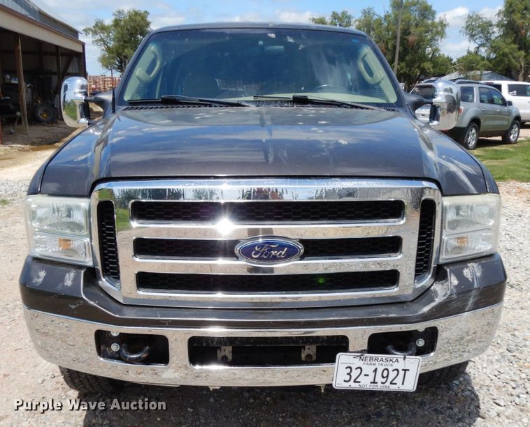 image for item DH6511 2006 Ford F250 Super Duty XLT  Crew Cab pickup truck
