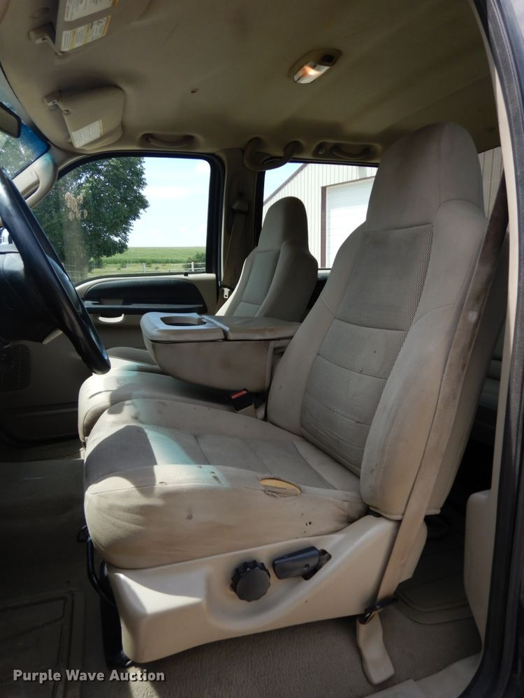 image for item DH6511 2006 Ford F250 Super Duty XLT  Crew Cab pickup truck