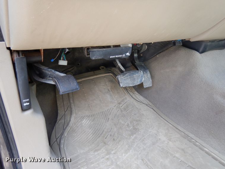 image for item DH6511 2006 Ford F250 Super Duty XLT  Crew Cab pickup truck