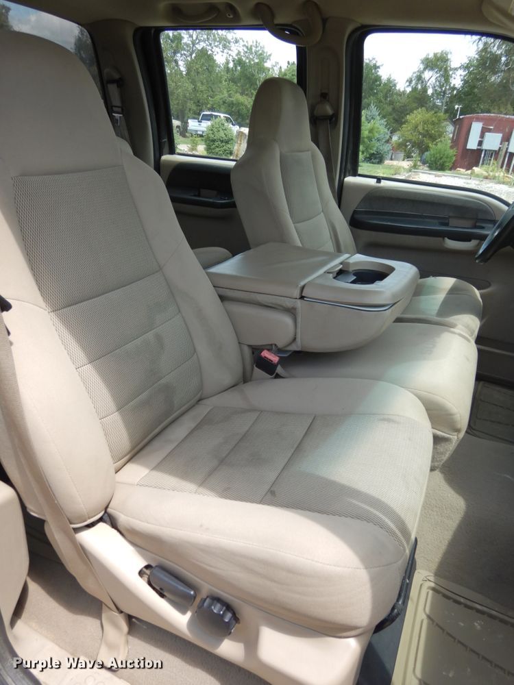 image for item DH6511 2006 Ford F250 Super Duty XLT  Crew Cab pickup truck