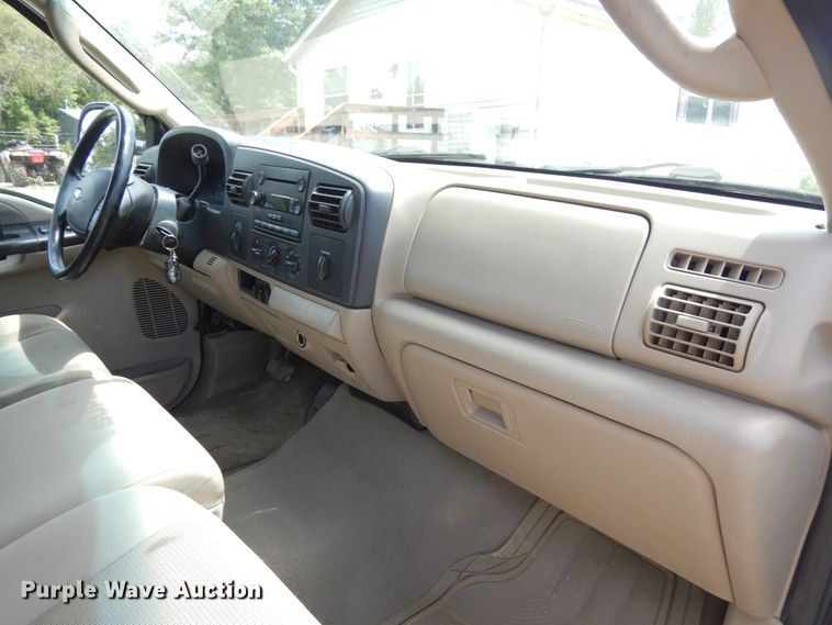 image for item DH6511 2006 Ford F250 Super Duty XLT  Crew Cab pickup truck