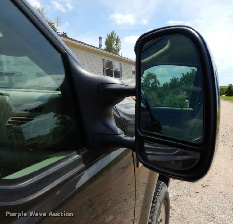 image for item DH6511 2006 Ford F250 Super Duty XLT  Crew Cab pickup truck