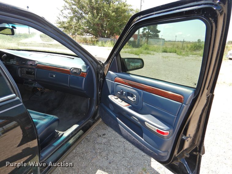 image for item DI0202 1997 Cadillac Krystal Koach  limousine