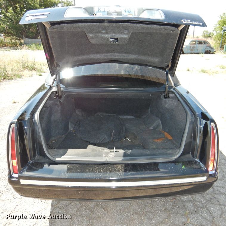 image for item DI0202 1997 Cadillac Krystal Koach  limousine