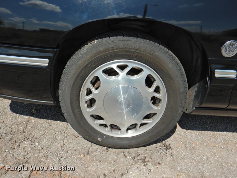 image for item DI0202 1997 Cadillac Krystal Koach  limousine