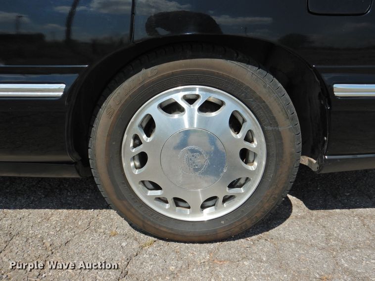 image for item DI0202 1997 Cadillac Krystal Koach  limousine