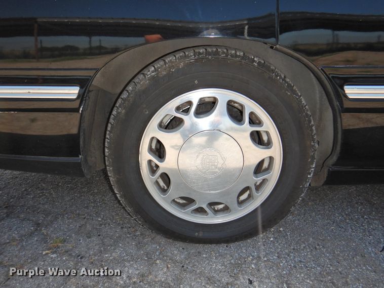 image for item DI0202 1997 Cadillac Krystal Koach  limousine