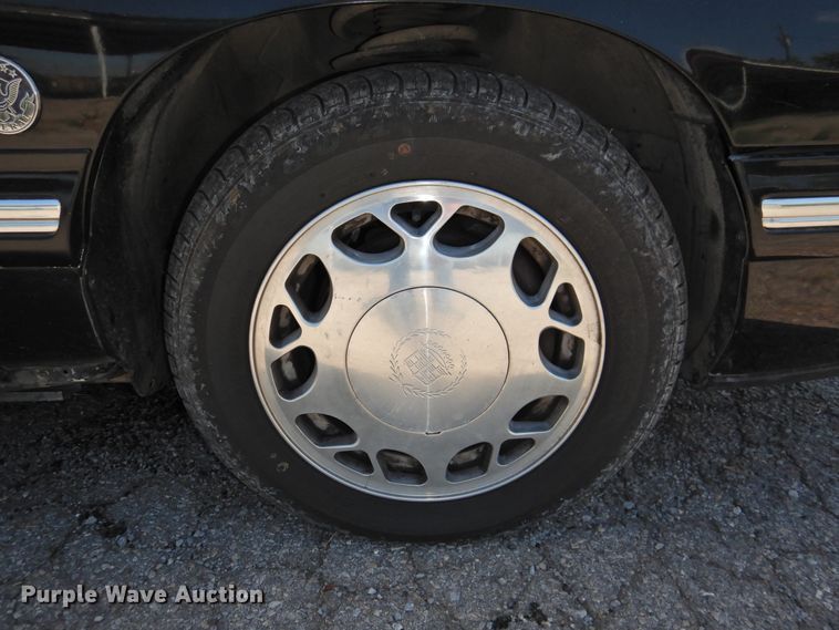 image for item DI0202 1997 Cadillac Krystal Koach  limousine