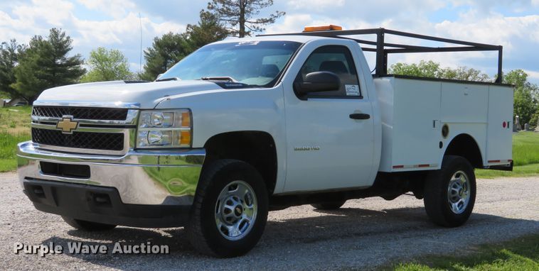 image for item DI2183 2011 Chevrolet Silverado 2500HD  utility bed pickup truck