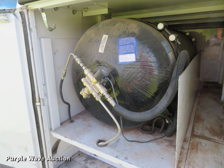 image for item DI2183 2011 Chevrolet Silverado 2500HD  utility bed pickup truck