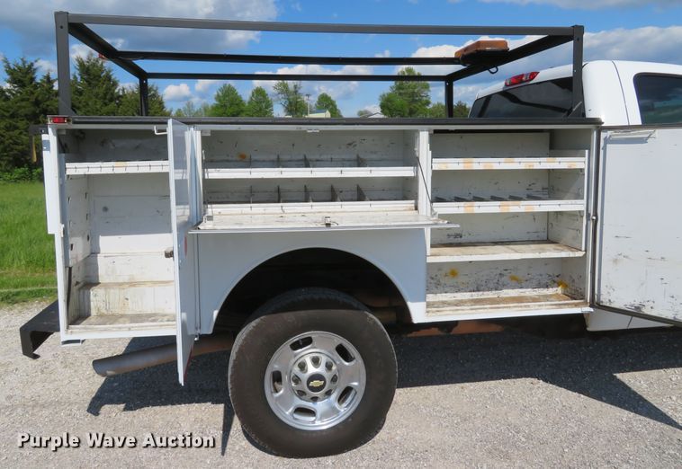 image for item DI2183 2011 Chevrolet Silverado 2500HD  utility bed pickup truck