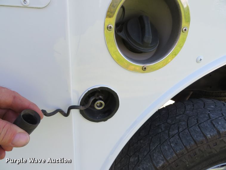 image for item DI2183 2011 Chevrolet Silverado 2500HD  utility bed pickup truck