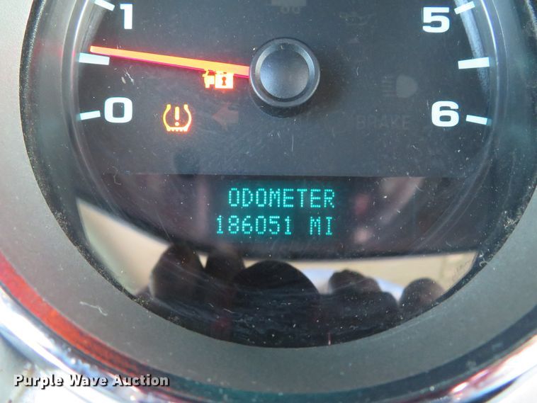 image for item DI2183 2011 Chevrolet Silverado 2500HD  utility bed pickup truck