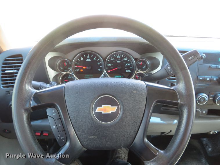 image for item DI2183 2011 Chevrolet Silverado 2500HD  utility bed pickup truck