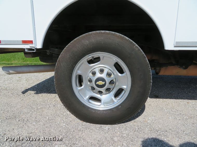 image for item DI2183 2011 Chevrolet Silverado 2500HD  utility bed pickup truck