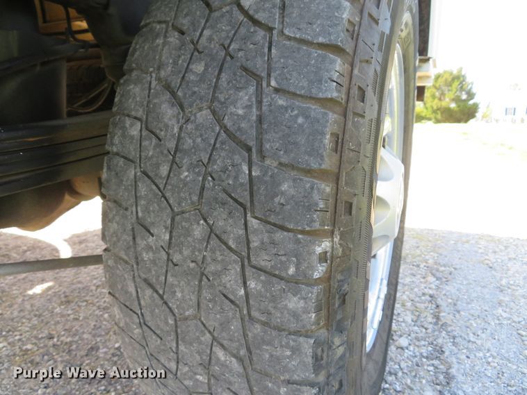 image for item DI2183 2011 Chevrolet Silverado 2500HD  utility bed pickup truck