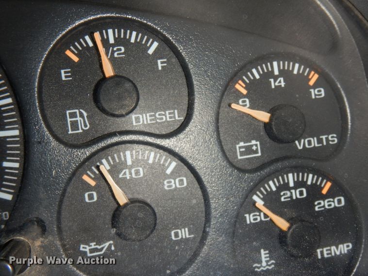 image for item DI5250 2002 Chevrolet Silverado 3500  flatbed pickup truck