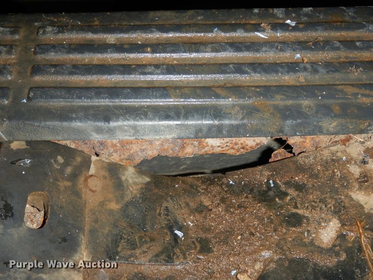 image for item DI5250 2002 Chevrolet Silverado 3500  flatbed pickup truck