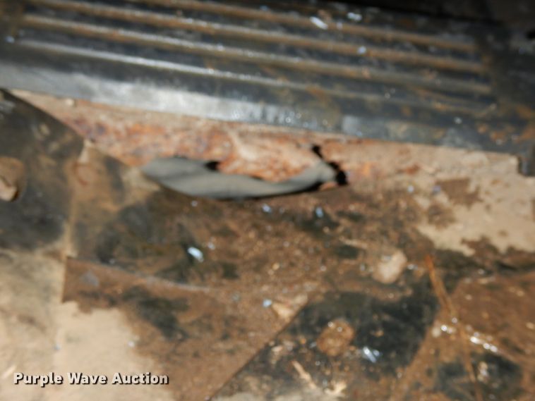 image for item DI5250 2002 Chevrolet Silverado 3500  flatbed pickup truck