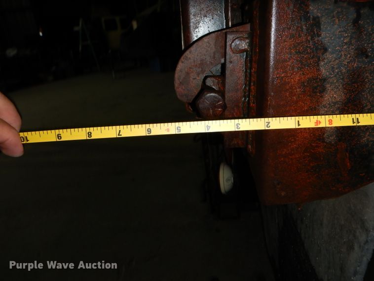 image for item DI5250 2002 Chevrolet Silverado 3500  flatbed pickup truck