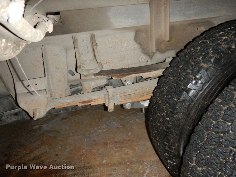 image for item DI5250 2002 Chevrolet Silverado 3500  flatbed pickup truck